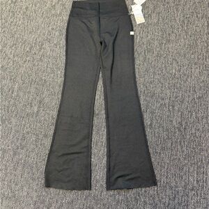 Vuori Halo Slim Flare Women's DreamKnit Pants Black Heather Medium NWT